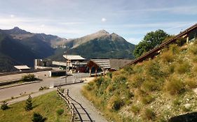 Au bon endroit N1 - Appartement 2 pièces 7 personnes - proche pistes - coeur station - balcon